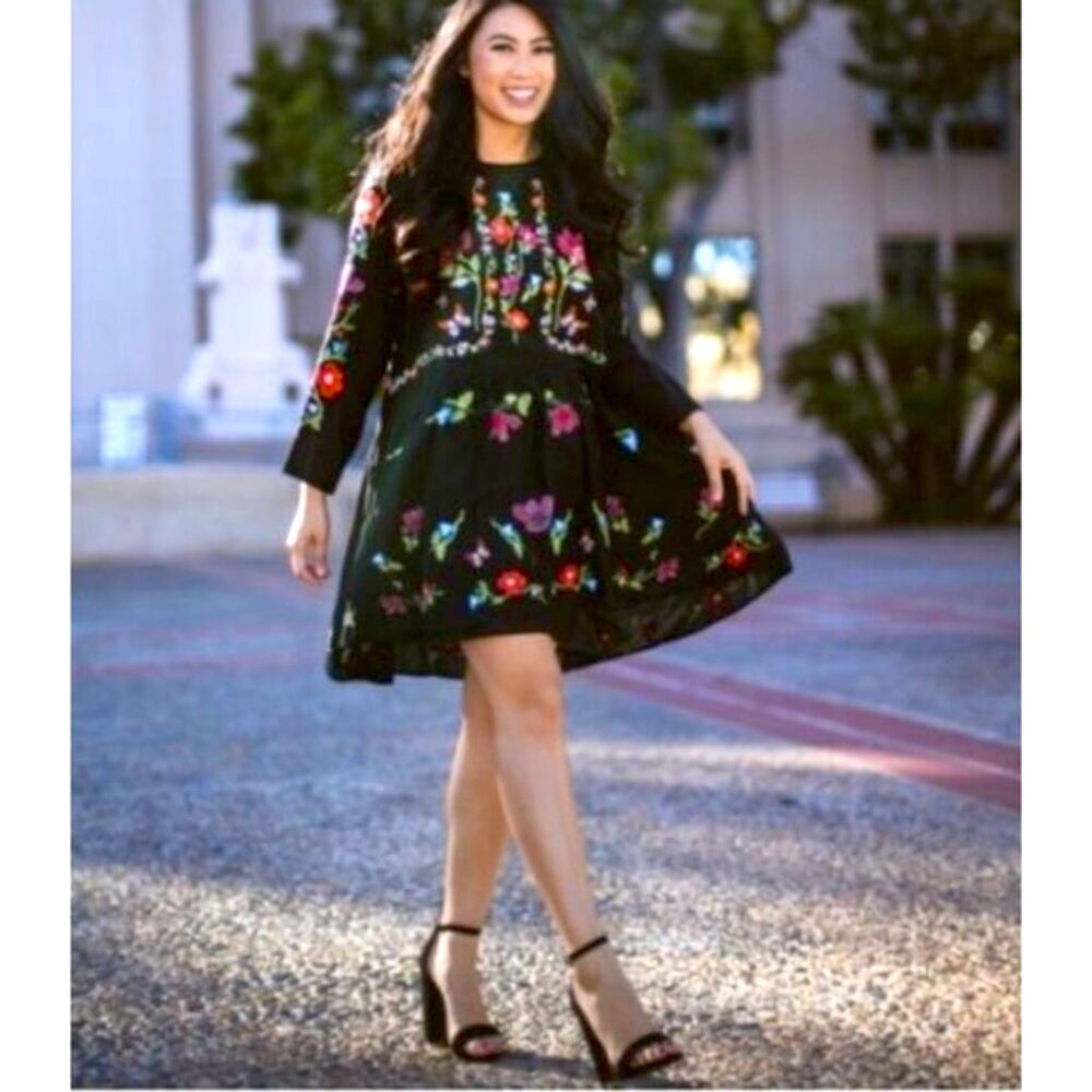 Zara EUC Embroidered Floral Tunic Dress Size M